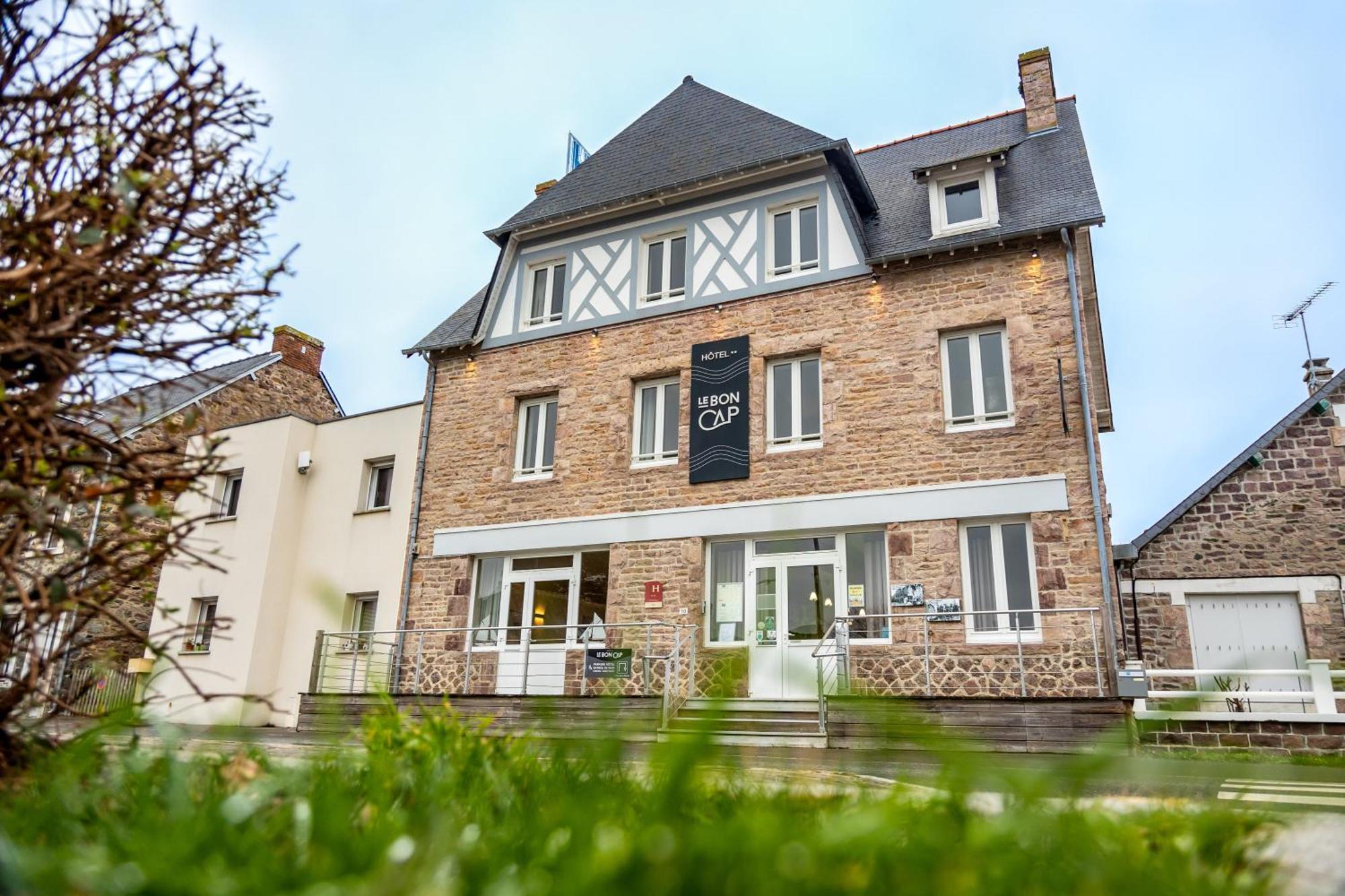 Le Bon Cap Hotell Plurien Exteriör bild